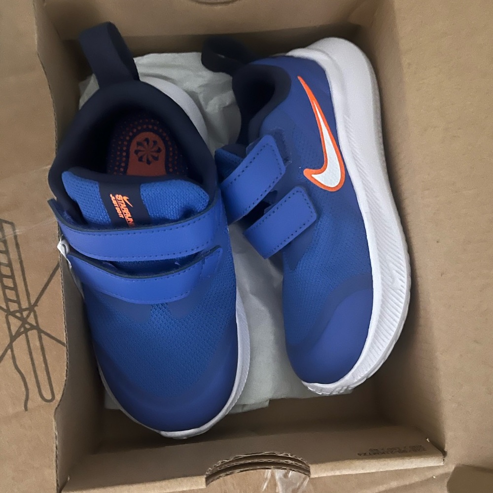 Nike kids shoes size 10